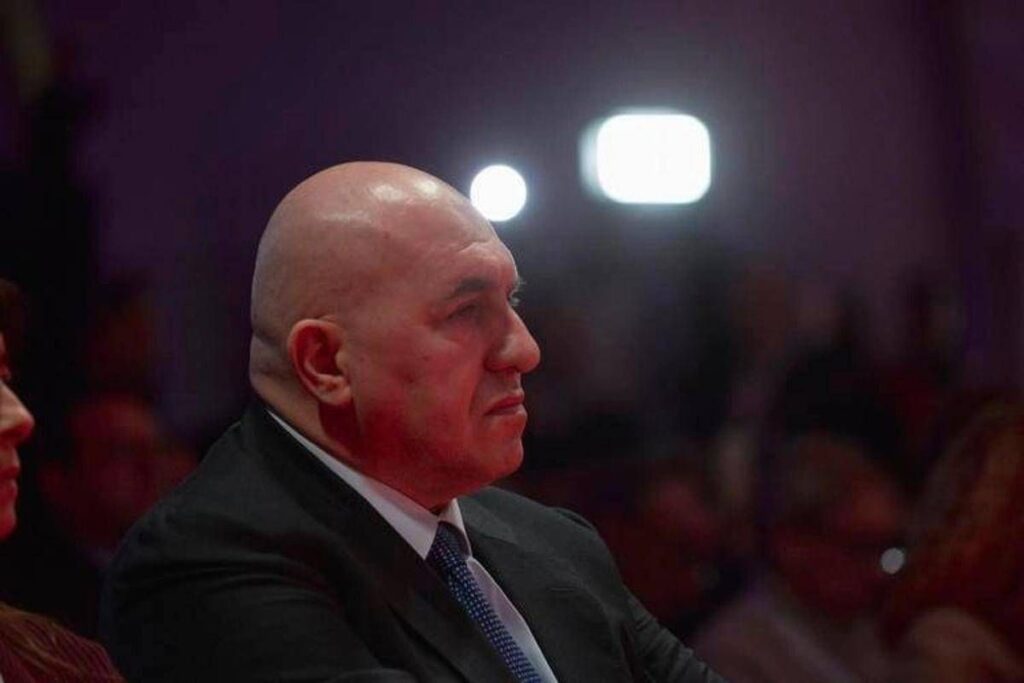 Crosetto bloccato a Dubai, volo cancellato dopo attacco Usa all’Iran