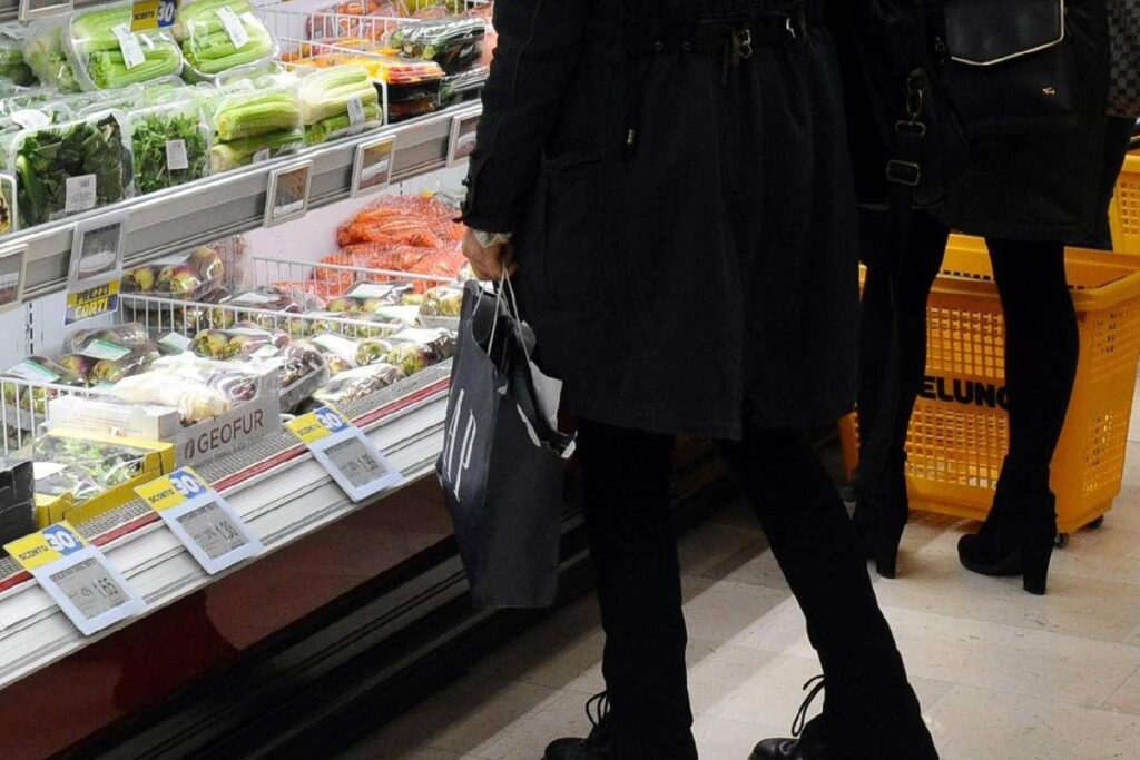 Dalle uova al tonno, la data di scadenza aiuta a evitare rischi ma conta il buon senso