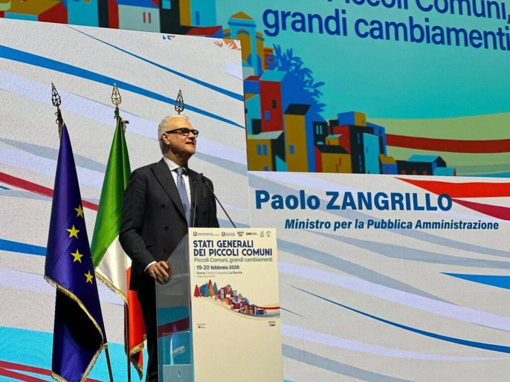 Enti locali, Zangrillo: “Salari più bassi nei piccoli comuni, ritardo che va recuperato”