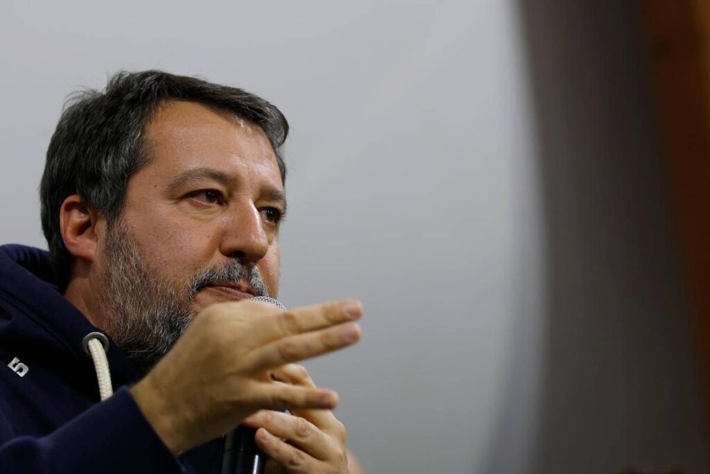Famiglia nel bosco, magistrati “preoccupati” per ispezione tribunale. Salvini attacca: “Vergognatevi”