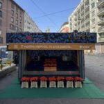 Giornata mondiale malattie rare, un’edicola di fiori per la campagna RareMeansCare