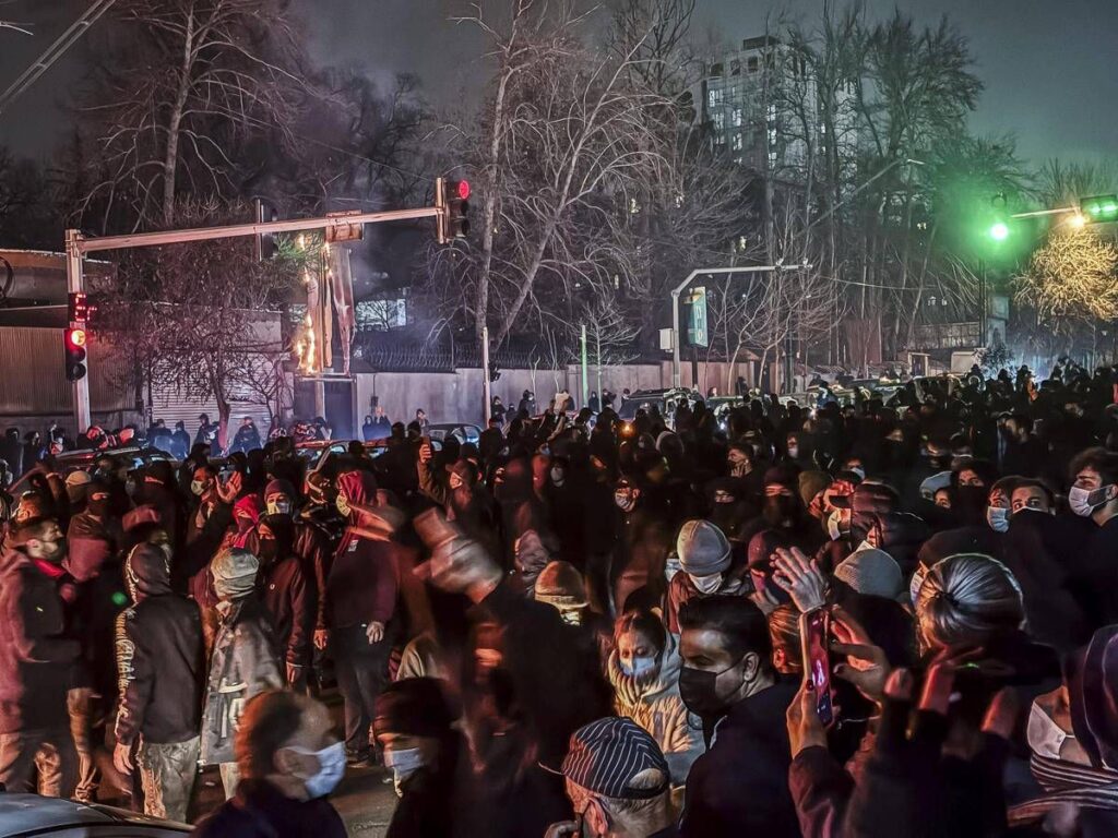 Iran, stratega della sicurezza in video: “Uccidere manifestanti per purificare il Paese”