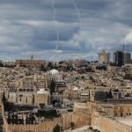 Israele, piovono missili: dichiarato stato d’emergenza. Netanyahu: “Minaccia esistenziale”