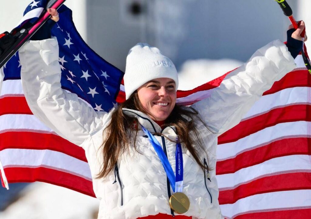 Johnson, capolavoro e disastro: vince l’oro in discesa e rompe la medaglia