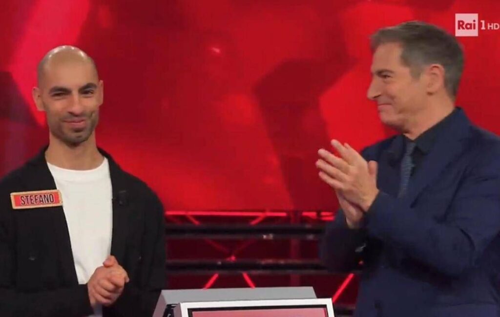 “Mi vuoi sposare?”, proposta di matrimonio a L’eredità