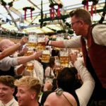 Oktoberfest a pagamento? Scoppia la lite sul biglietto d’ingresso