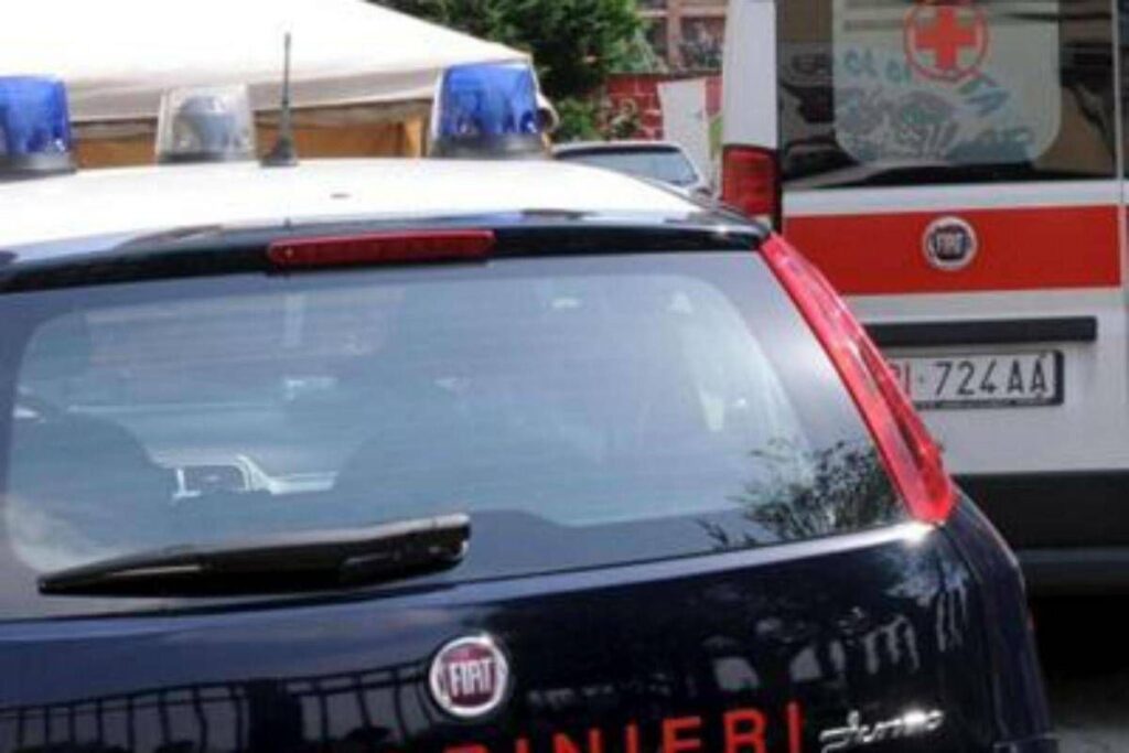Omicidio-suicidio a Bisceglie, lancia donna dal balcone e poi si butta anche lui