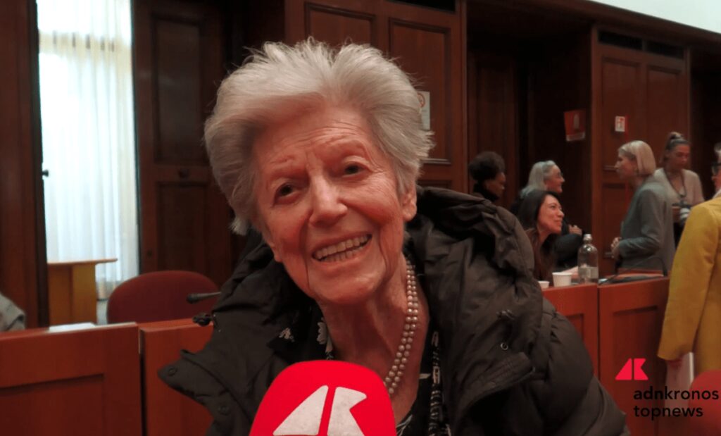 Parità di genere, Amalia Ercoli Finzi: “Multerei uomini che non aiutano in casa”