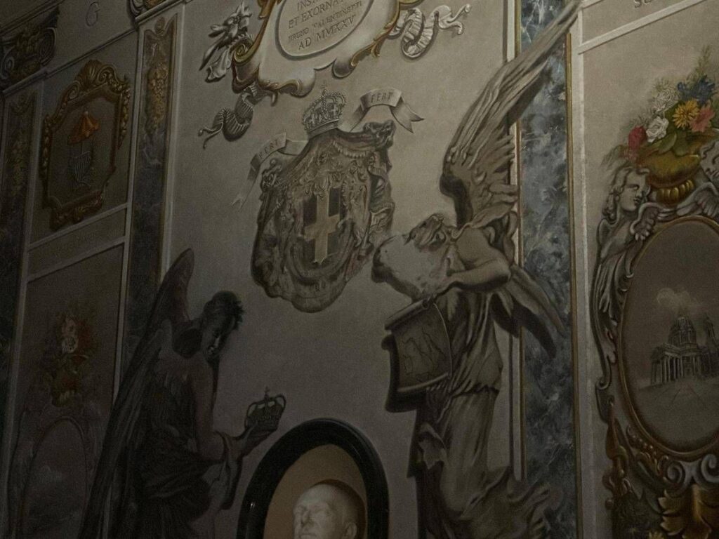 Rimosso il volto dell’angelo simile a Meloni nella cappella di San Lorenzo in Lucina