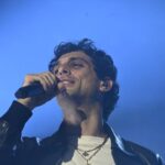 Sanremo 2026, Bresh ospite del Suzuki stage: chi è il cantante di ‘La tana del granchio’