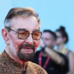 Sanremo 2026, Kabir Bedi chi è: 50 anni di Sandokan (con Can Yaman)