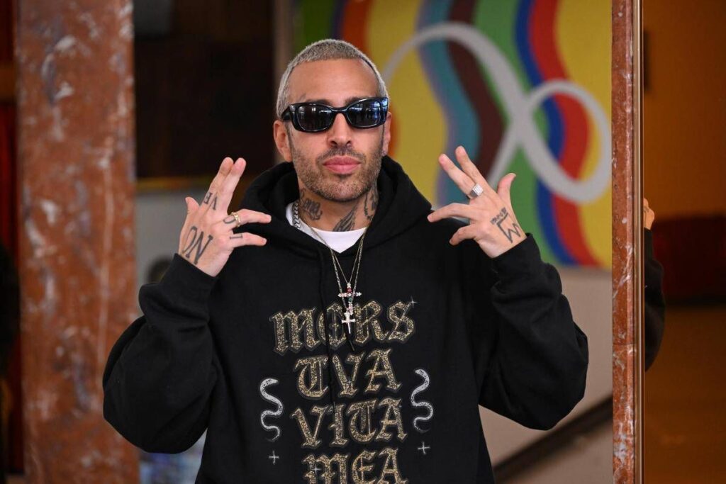 Sanremo 2026, Luchè chi è: gli esordi, l’infanzia difficile, la polemica con Salmo