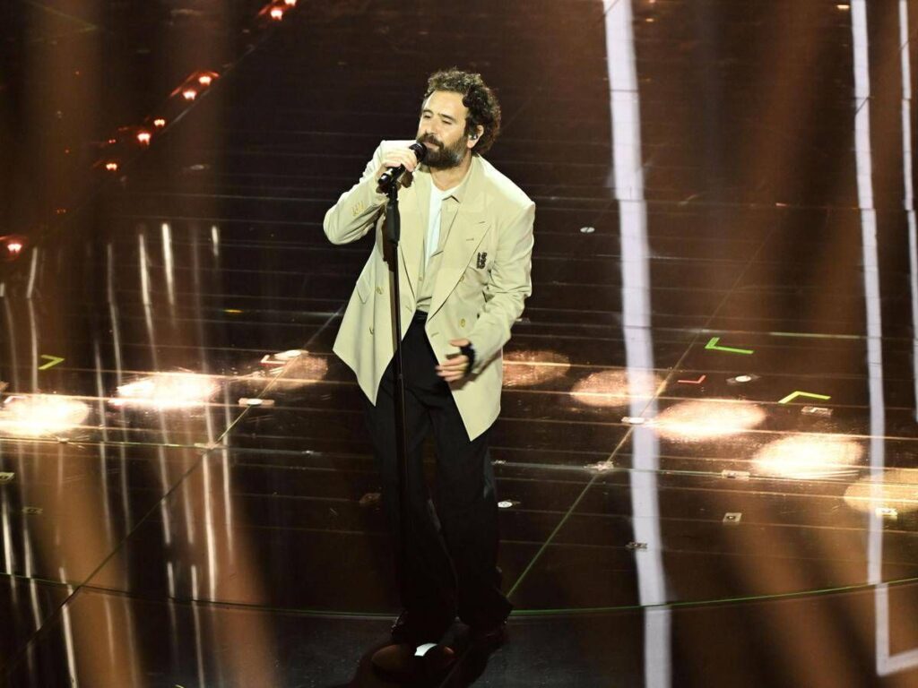 Sanremo 2026, Tommaso Paradiso chi è: in gara con il brano ‘I Romantici’