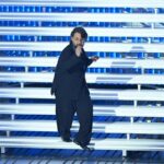 Sanremo, Lillo show all’Ariston: “un vero performer” tra i cliché tv