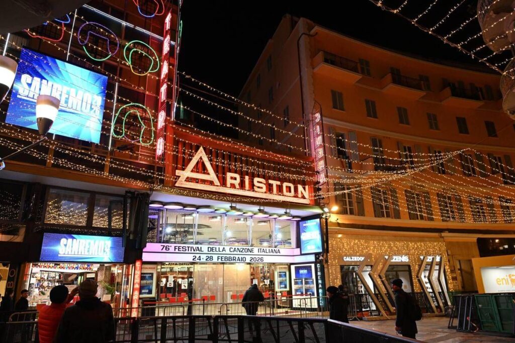 Sanremo, da contrasto a depressione a benefici sociali: cantare aiuta la salute