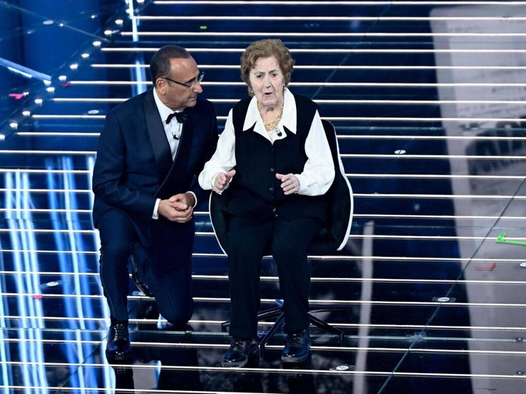 Sanremo, la 105enne Gianna Pratesi sul palco per un omaggio alla Repubblica
