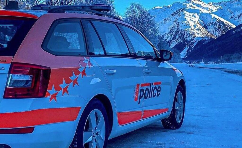 Svizzera, treno deraglia nel canton vallese: molti feriti