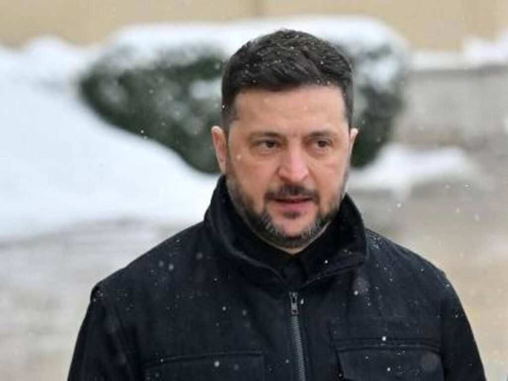 Ucraina, Zelensky: “Trilaterale con Usa e Russia probabile fra 10 giorni”