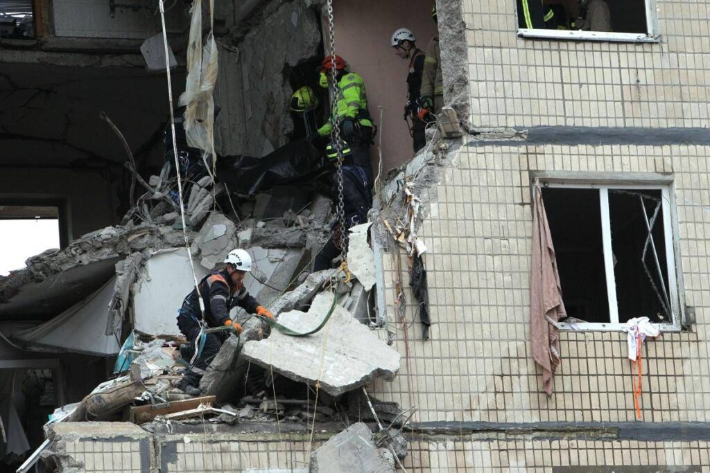 Ucraina, nessuna tregua: morti in attacco russo con droni a Dnipro