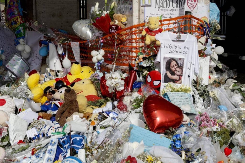 Bimbo trapiantato morto a Napoli, domani i funerali. Il legale: “Ai periti 4 mesi per la relazione”