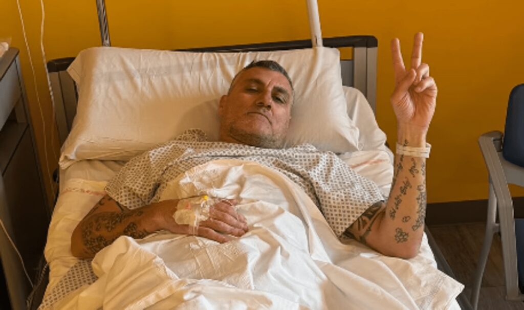 Bobo Vieri in ospedale, come sta dopo l’intervento al ginocchio