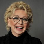 Bonaccorti, i funerali a Roma: le parole di Renato Zero, la folla a piazza del Popolo e l’affetto degli amici