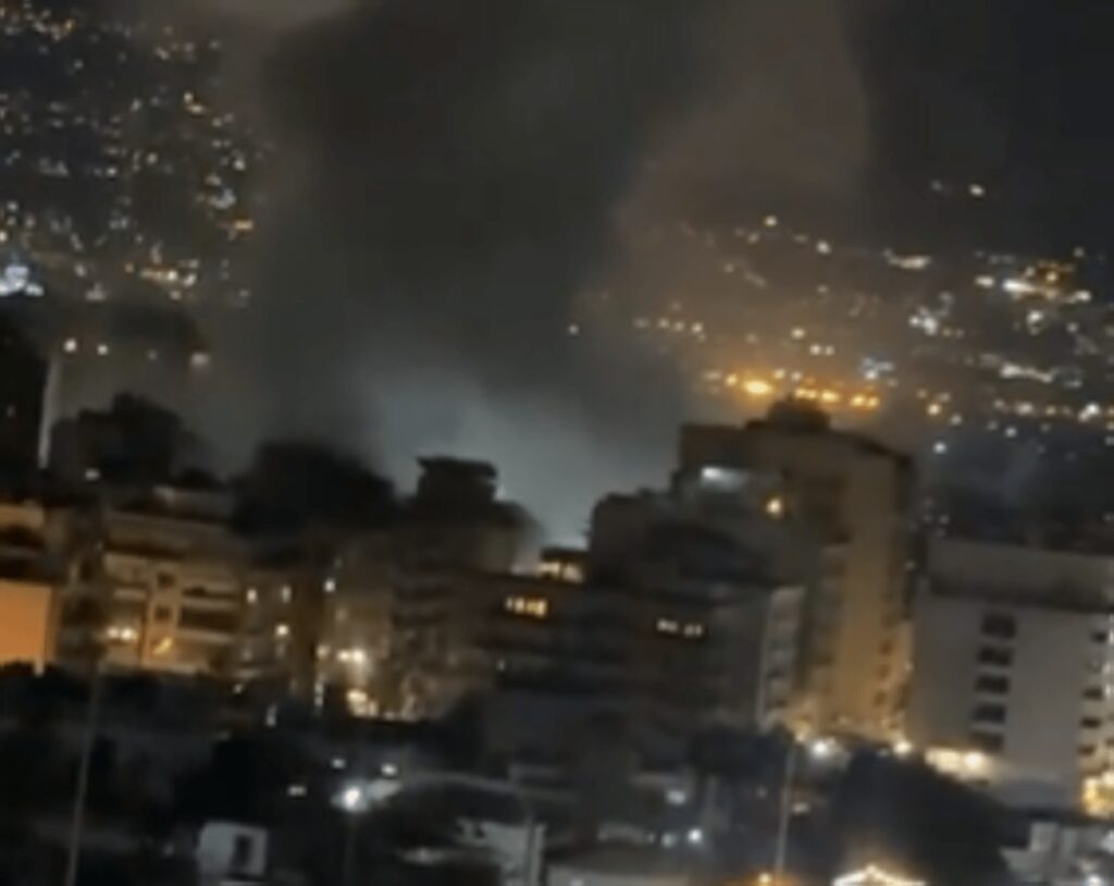 Colpita ambasciata Usa a Riad. Trump: “Presto risponderemo”