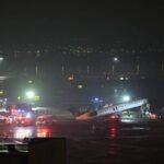 Incidente su pista all’aeroporto LaGuardia di New York, aereo in fase di atterraggio si scontra con un veicolo