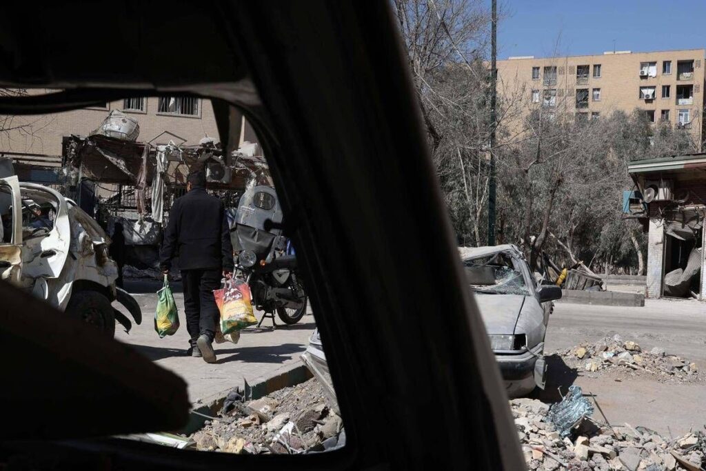 Iran, nuovi raid su Teheran. Israele attacca Beirut. Esplosioni a Tel Aviv – La diretta