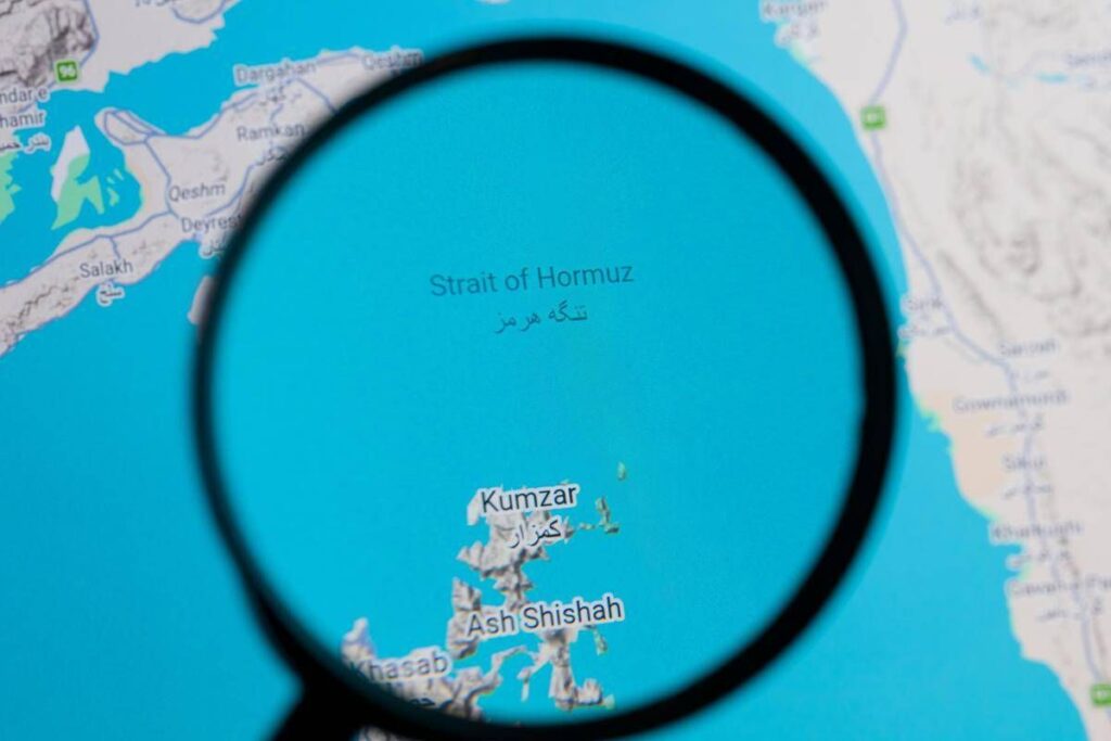 Iran, petrolio ‘ostaggio’ dello Stretto di Hormuz: ecco perché il piano B non c’è