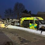 Londra, date alle fiamme ambulanze di organizzazione ebraica. Starmer: “Sconvolgente incendio a sfondo antisemita”