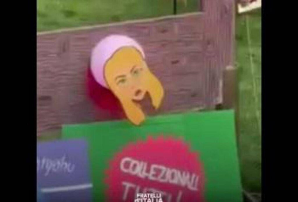 Meloni ‘decapitata’ dalla ghigliottina, il video choc dal Carnevale di Reggio Emilia