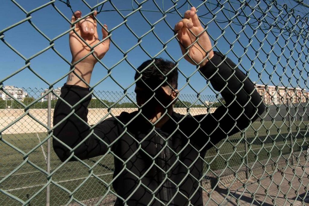 Minori, Save the Children: “Il 13,4% dei ragazzi ha assistito a scene di violenza che venivano filmate”