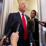 Navi Usa in fiamme e propaganda, Trump: “L’Iran vince le guerre solo con l’IA”