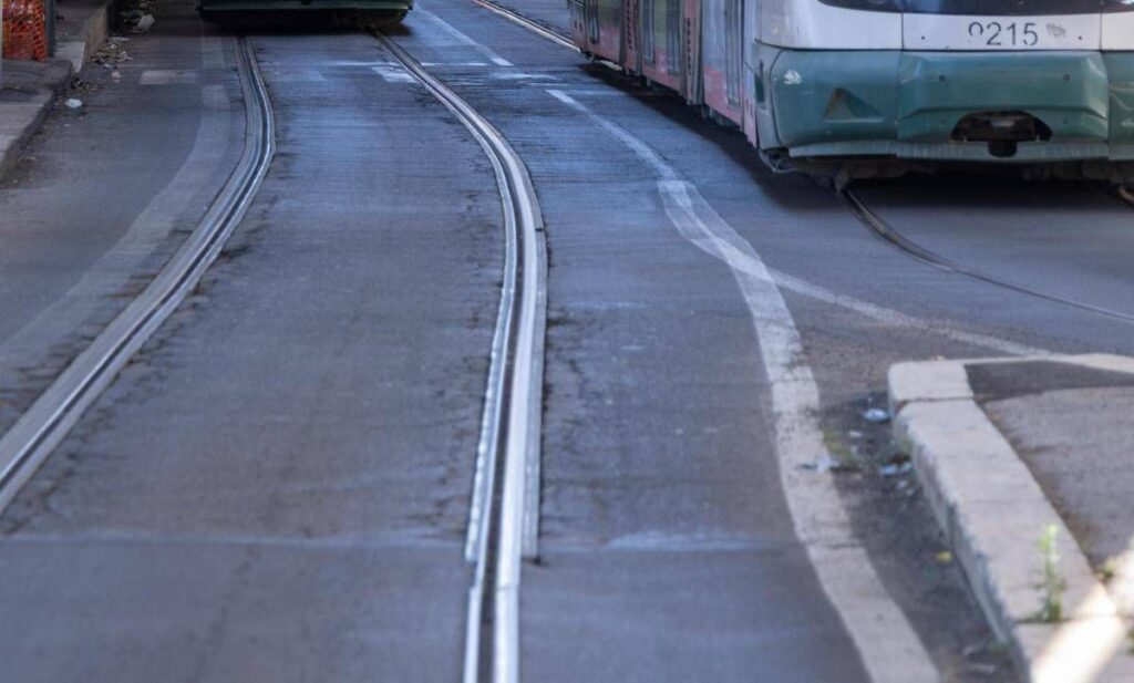 Roma, scontro fra tram sulla ferrovia Termini-Centocelle: non ci sono feriti