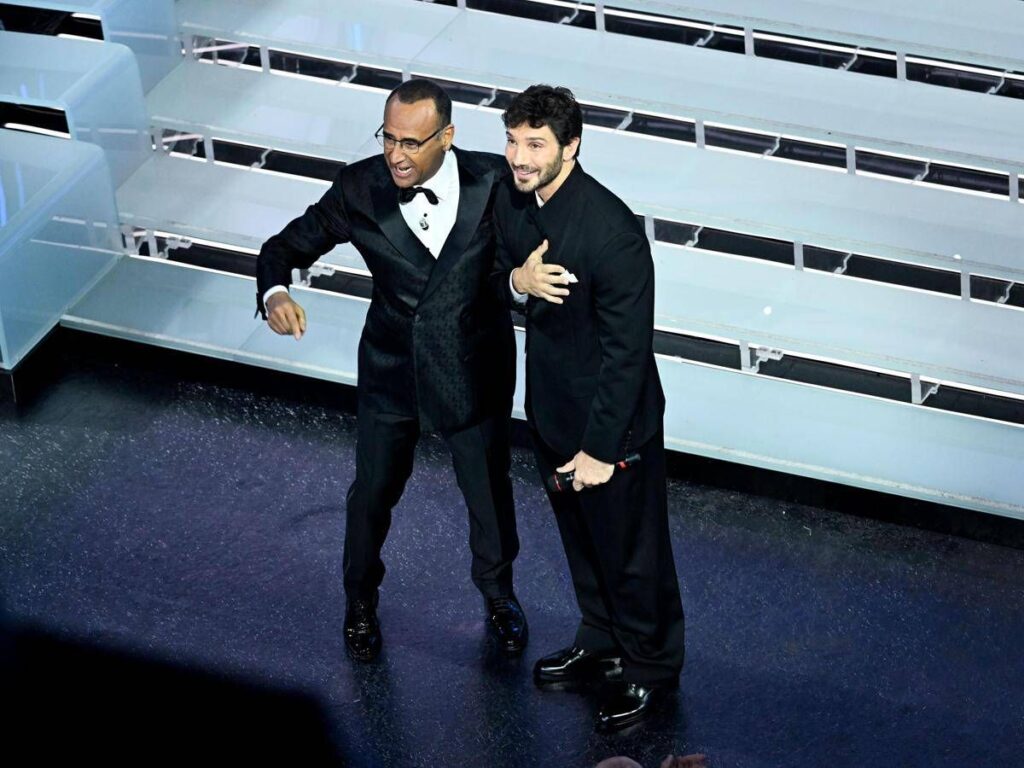 Sanremo, ad Rai: “Passaggio testimone a De Martino in diretta atto generosità di Conti”