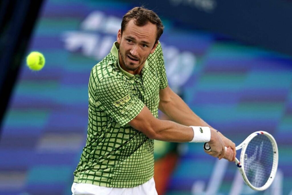 Tennisti bloccati a Dubai, da Medvedev a Rublev. Atp: “Lavoriamo per portarli a casa”