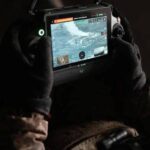 Ucraina, droni e missili contro mega raffineria e impianto di esplosivi russi. Mosca colpisce Odessa