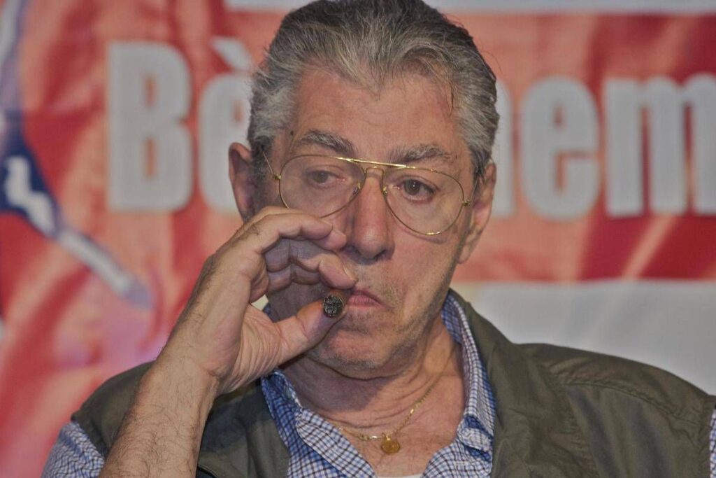 Umberto Bossi, da ‘Roma ladrona’ a ‘La Lega ce l’ha duro’: anatomia del linguaggio del Senatur