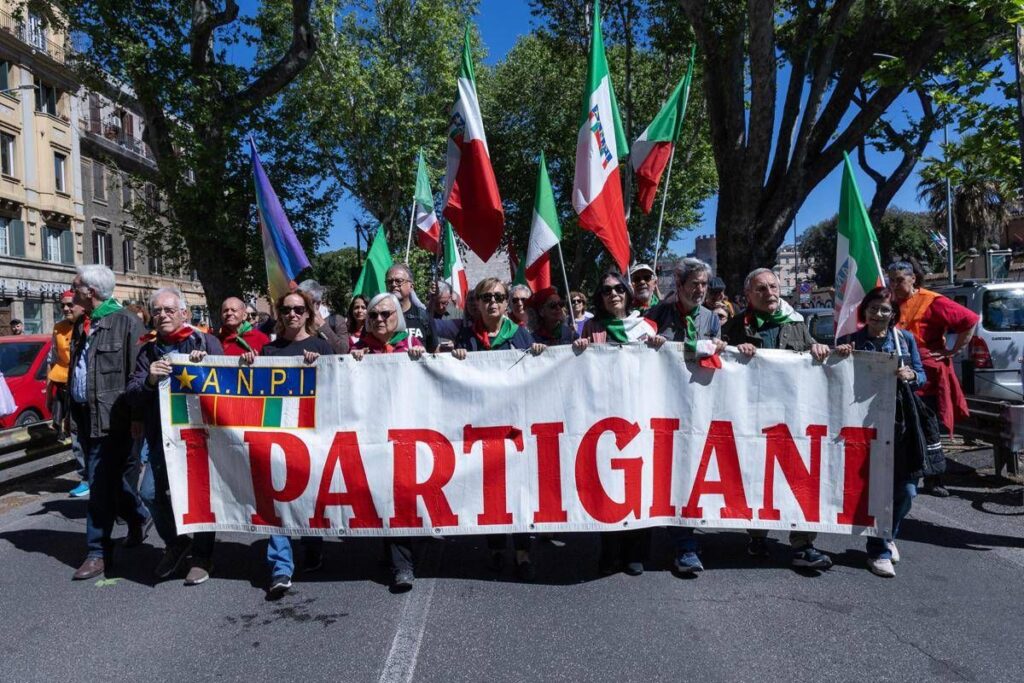 25 aprile, Anpi Roma: “Condanniamo atto terrorista, non ci lasceremo intimidire”