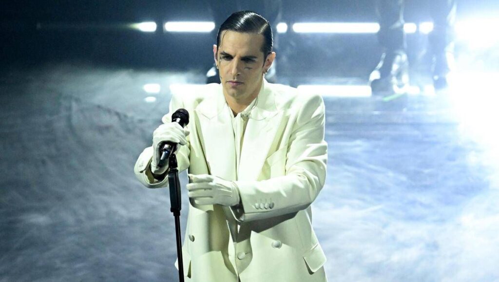 Achille Lauro annuncia a sorpresa evento segreto per stasera a Roma