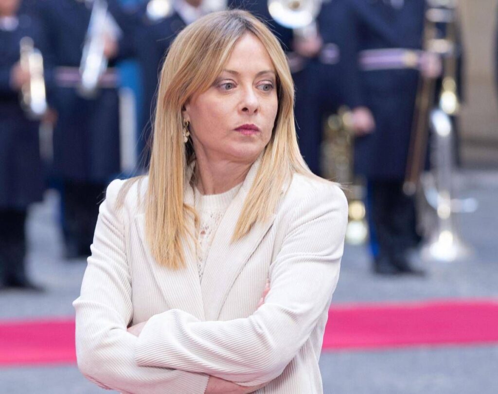 Anarchici, Meloni: “A chi pensa di intimidire Stato con violenza diciamo una cosa semplice: non ci riuscirete”﻿