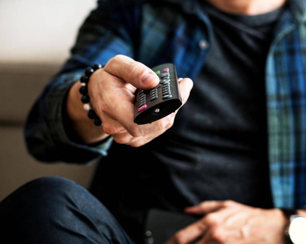 Ascolti tv, ‘La Buona Stella’ su Rai1 vince con 2,7 milioni di spettatori