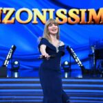 Canzonissima, oggi nuovo appuntamento: l’omaggio a Loretta Goggi