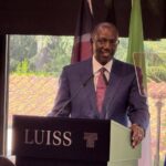 Clima, Ruto: “Shock climatici riducono Pil tra 3 e 5% ma Africa può guidare transizione energetica”