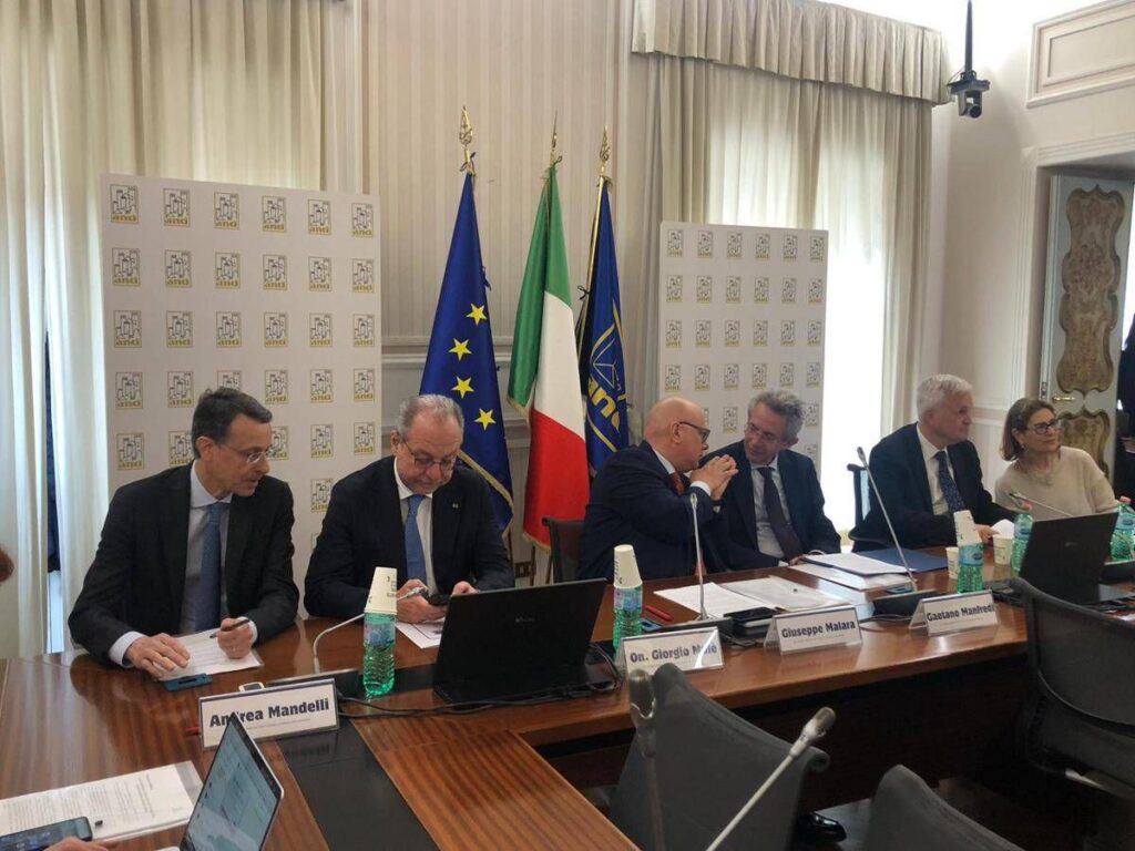 Farmaci, cresce la rete che trasforma dispositivi iniettabili da rifiuto a risorsa