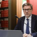 Giorgetti: “Ridotto deficit senza manovre restrittive”