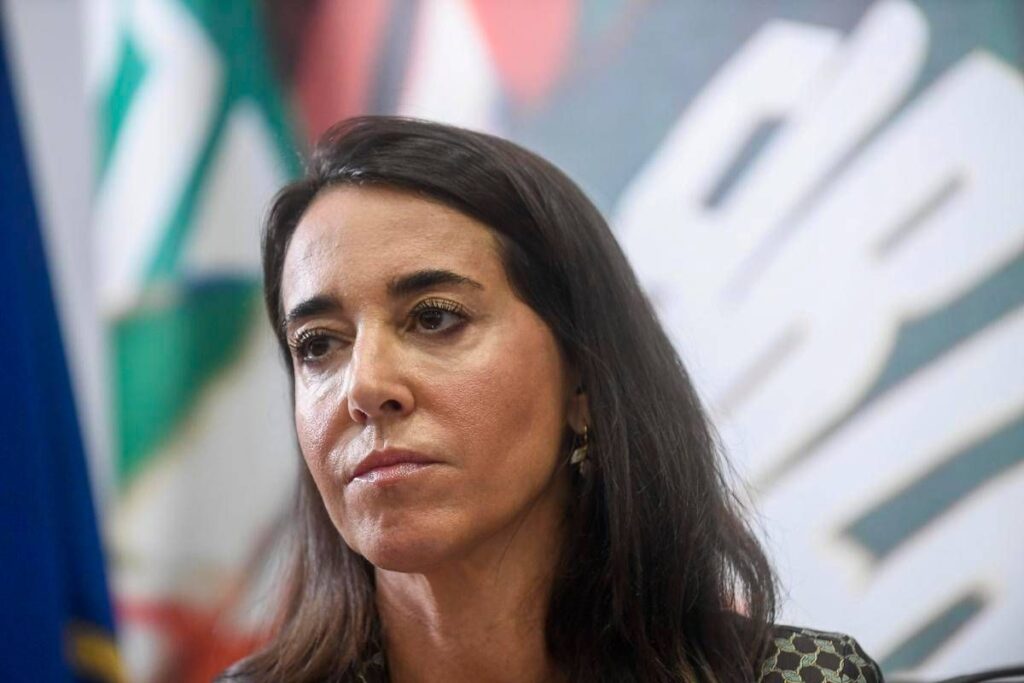 Ia, Ronzulli (Fi): “Italia non diventi colonia digitale, governare intelligenza artificiale ora”