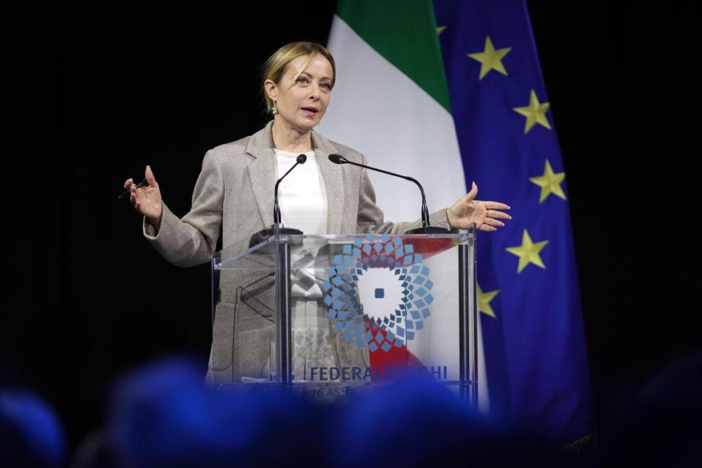 Iran, Meloni: “Quadro cambia continuamente, al lavoro ogni minuto su stabilizzazione”