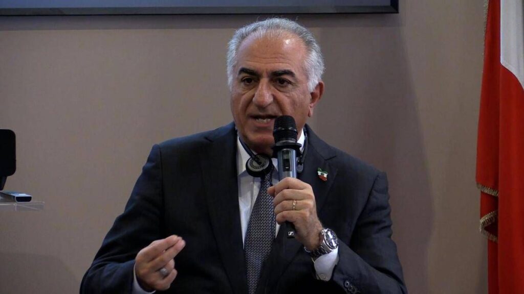 Iran, Pahlavi: “Basta negoziare con i terroristi, paese libero porterà opportunità economiche”